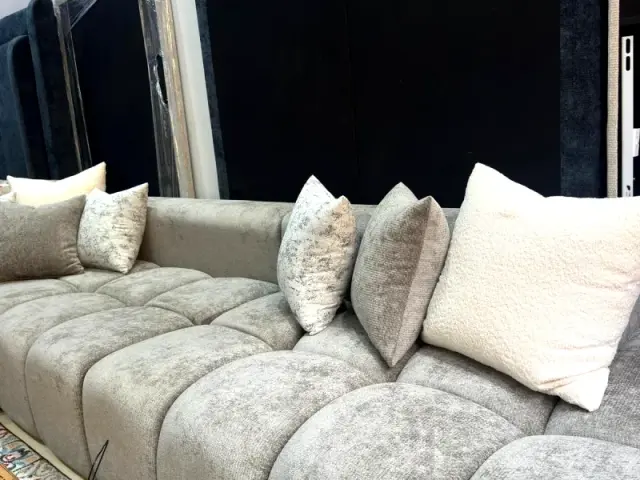 Canapé chesterfield cuir sur mesure — artisan tapissier Tanger